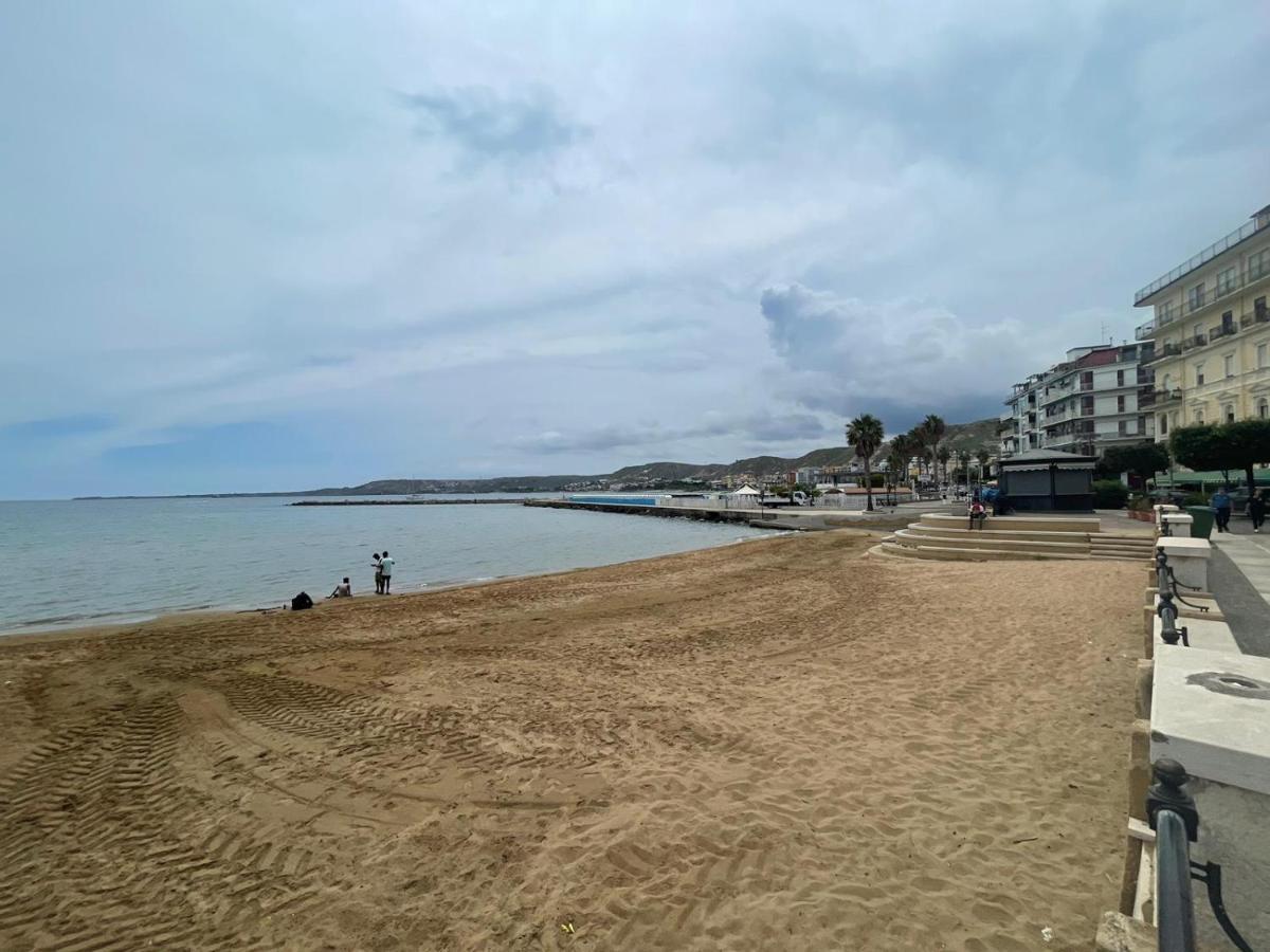 La Finestra Sul Mare B&B Crotone Exteriér fotografie